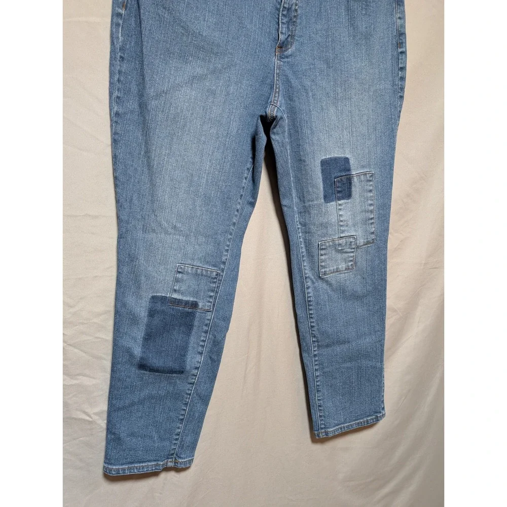 Studio by D&Co Women's Light Wash Patchwork Straight Leg Jeans QVC Comfort 16‎